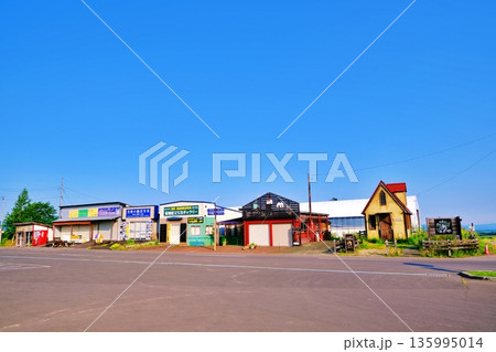 北西の丘 展望公園の売店（北海道美瑛町） 135995014