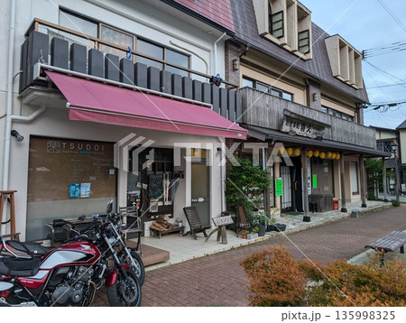 雲仙温泉街の風景 135998325