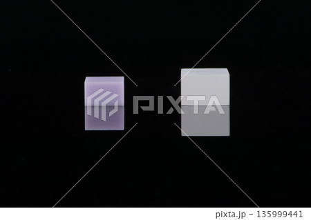 Comparison of raw e.max and zirconia. Size differences in dental materials before sintering Comparison of raw e.max and zirconia. Size differences in dental materials before sintering 135999441