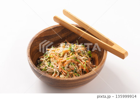 和えサラダ　（切干大根　ツナ　豆苗　にんじん）　 135999914