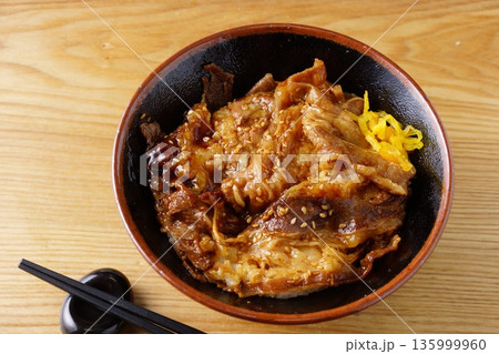 カルビ丼 135999960