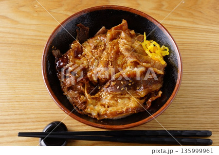 カルビ丼 135999961
