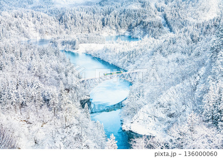 只見線 銀世界の第一只見川橋梁 只見線 銀世界の第一只見川橋梁 136000060