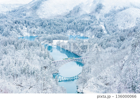 只見線　銀世界の第一只見川橋梁 136000066