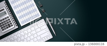 ビジネスデータを印刷した書類とビジネスアイテム 136000116