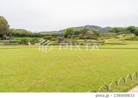 元禄文化の庭園　後楽園　延養亭からの眺め（岡山藩主池田氏による造営の大名庭園）日本三名園 136000633