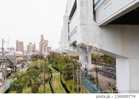 武庫川河川敷から見た高架橋 136000774