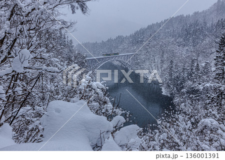 雪景色の只見線 雪景色の只見線 136001391