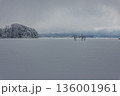 厳寒の檜原湖 136001961