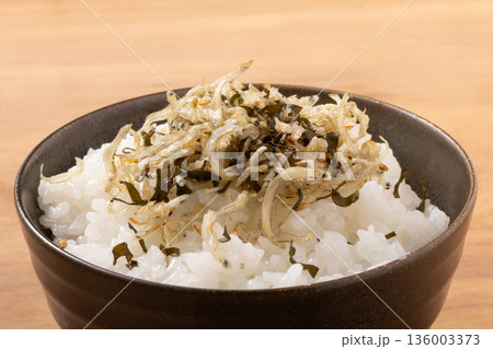 ふりかけ　ごはん（しらす　昆布　ごま） 136003373