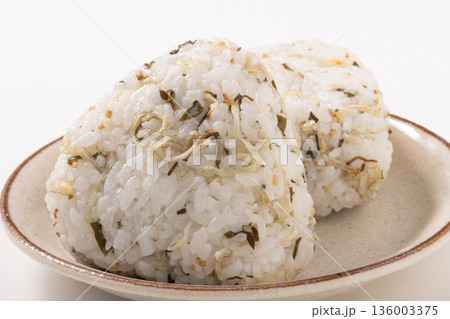おにぎり（しらす　昆布　ごま） 136003375