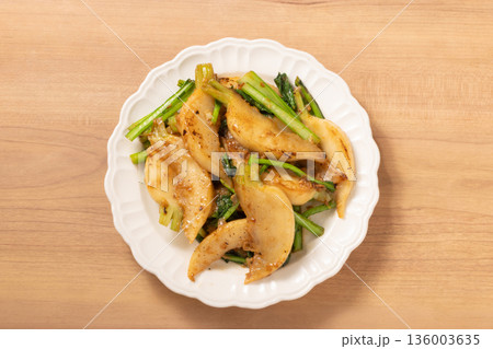 かぶ　にんにくバター炒め 136003635