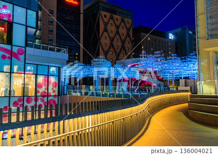 東京 渋谷区 渋谷サクラステージの夜景(にぎわいSTAGE) 東京 渋谷区 渋谷サクラステージの夜景(にぎわいSTAGE) 136004021