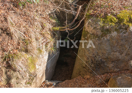祖母山の風穴入口 136005225