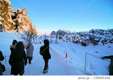 地球の割れ目ギャオ（アイスランド語: gjá）_アイスランド 136005268
