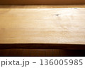 食卓のテーブル　木目　天板 136005985