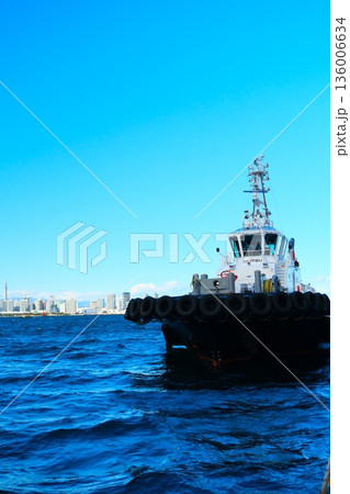 冬の横浜港 冬の横浜港 136006634