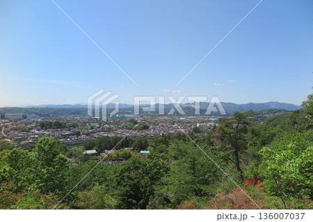 高台から見た街の風景15 136007037