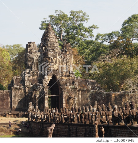 カンボジア アンコールトム 南大門 カンボジア アンコールトム 南大門 136007949