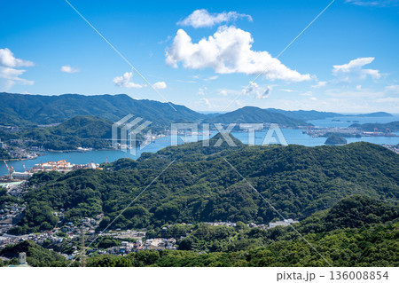 稲佐山展望台から見る女神大橋方面の風景 稲佐山展望台から見る女神大橋方面の風景 136008854