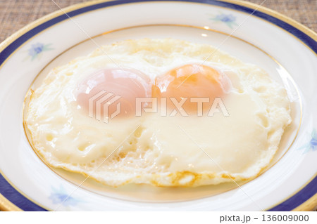 おいしい目玉焼き2個 136009000