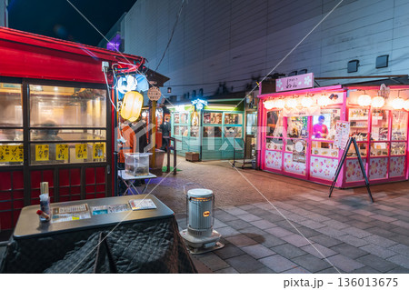 「青森県」八戸屋台村・みろく横丁の夜景 八戸市 「青森県」八戸屋台村・みろく横丁の夜景 八戸市 136013675