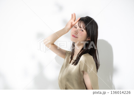 女性　スキンケア 136014226
