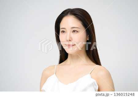 日本人女性のビューティーイメージ 136015248