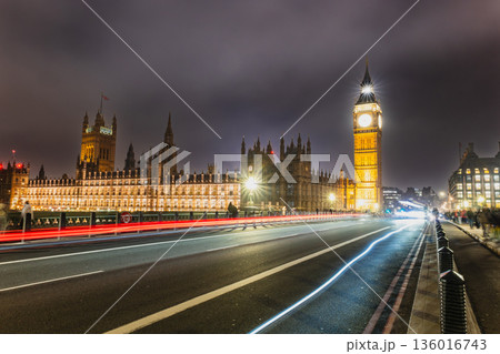 ロンドン　ウェストミンスター宮殿 136016743