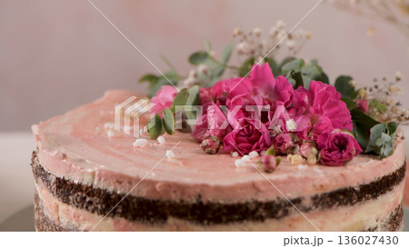 Cake adorned with fresh flowers Cake adorned with fresh flowers 136027430