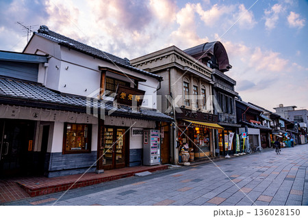 【埼玉県川越市】小江戸・川越　一番街商店街 136028150