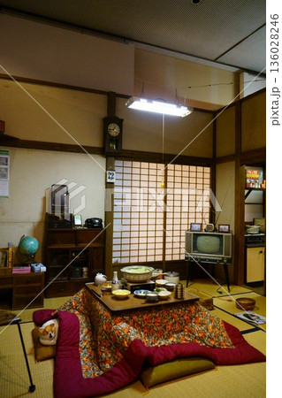 9704　昭和の風景　居間 136028246