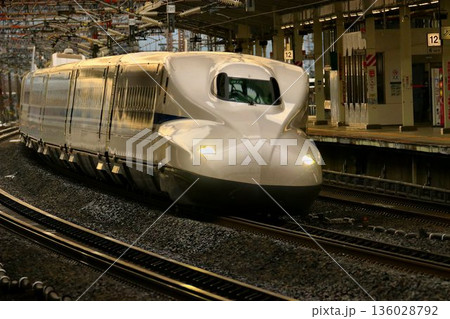 日本の大動脈を駆ける!! 東海道新幹線 N700A ~米原駅にて駅にて 日本の大動脈を駆ける!! 東海道新幹線 N700A ~米原駅にて駅にて 136028792