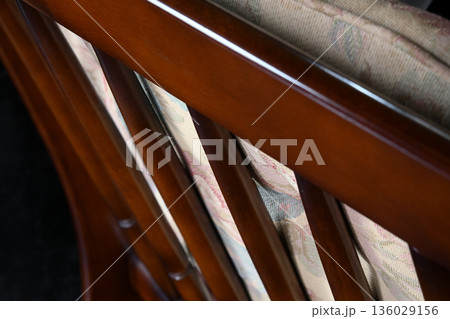 ソファーの背もたれ 136029156