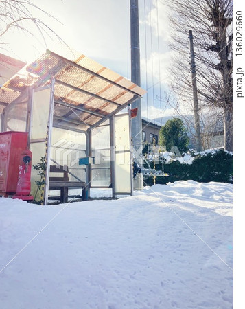 田舎のバス停 136029660