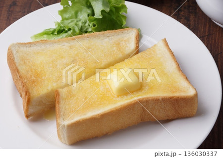 バタートースト 朝食 バタートースト 朝食 136030337