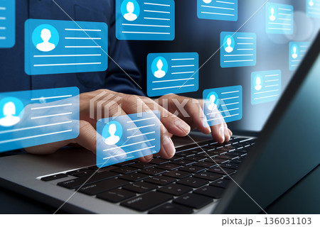 ソーシャルメディアとネットワーキング。ビジネスマーケティングにおける短文メッセージアプリの戦略的活用 136031103