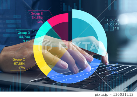 データ分析。円グラフとチャート。ウェブマーケティングにおける統計データ分析とビジネスインテリジェンス データ分析。円グラフとチャート。ウェブマーケティングにおける統計データ分析とビジネスインテリジェンス 136031112