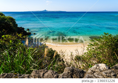 沖縄で見つけた南国の豊かな自然と文化を感じる風景 136031226