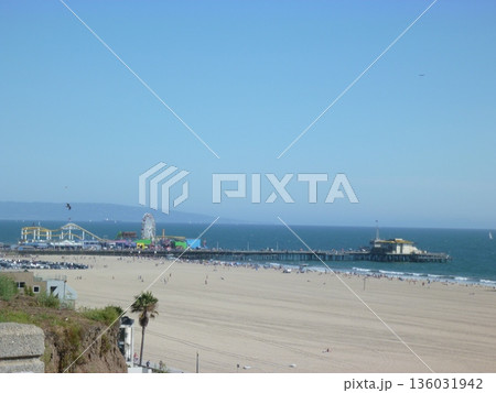 ロサンゼルスの街並み 136031942