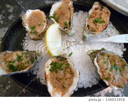 ロサンゼルスの牡蠣 136031958