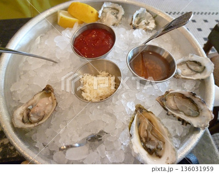 ロサンゼルスの牡蠣 136031959