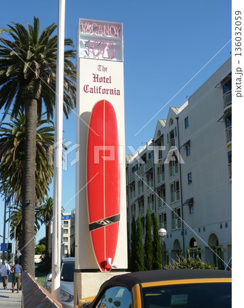 ロサンゼルス　サンタモニカ 136032059