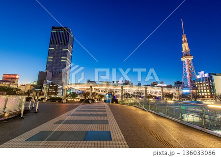 名古屋市、愛知芸術文化センターから眺める栄の夜景 名古屋市、愛知芸術文化センターから眺める栄の夜景 136033086