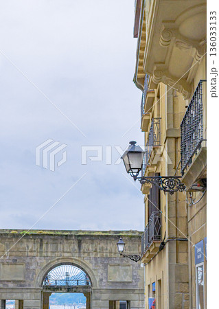 サンセバスチャン、海の見える街、港町、真夏、スペイン 136033133