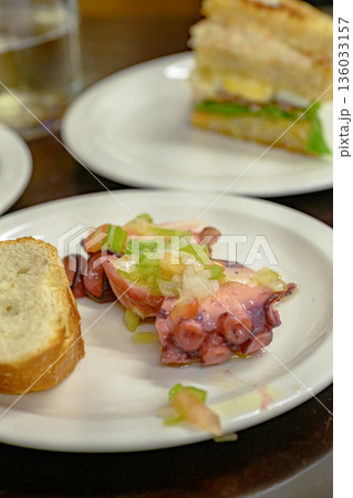 サンセバスチャン、海の見える街、港町、真夏、スペイン サンセバスチャン、海の見える街、港町、真夏、スペイン 136033157