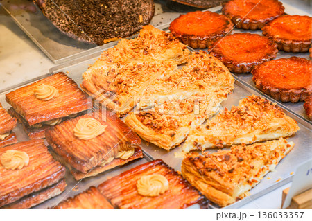 サンセバスチャン、海の見える街、港町、真夏、スペイン 136033357