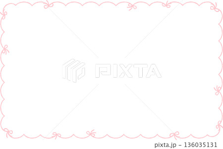 ピンクのリボンが結ばれたふわふわした紐のフレーム 136035131