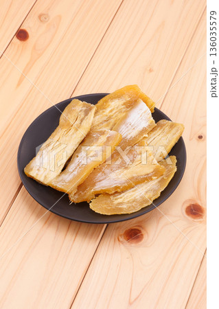 美味しそうな干し芋 美味しそうな干し芋 136035579
