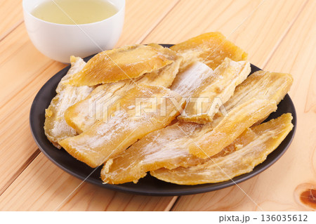美味しそうな干し芋 美味しそうな干し芋 136035612